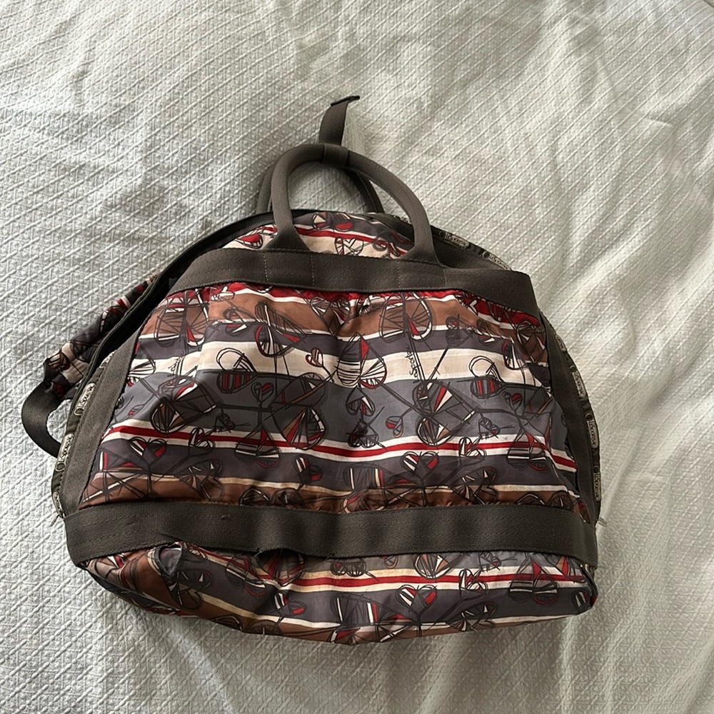 Le sport sac Kasey hearts backpack duffel round bag